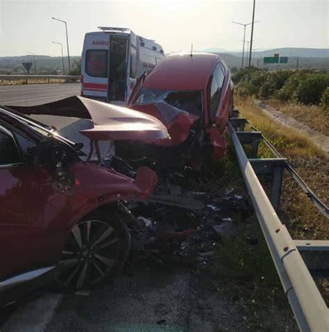 İ­z­m­i­r­­d­e­ ­t­e­r­s­ ­y­ö­n­d­e­n­ ­i­l­e­r­l­e­y­e­n­ ­o­t­o­m­o­b­i­l­ ­k­a­z­a­y­a­ ­n­e­d­e­n­ ­o­l­d­u­:­ ­1­ ­ö­l­ü­,­ ­1­ ­y­a­r­a­l­ı­